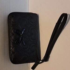 Betsey Johnson XOKARA‎ Zip Around Wallet Quilted Black Embossed Hearts NWOT